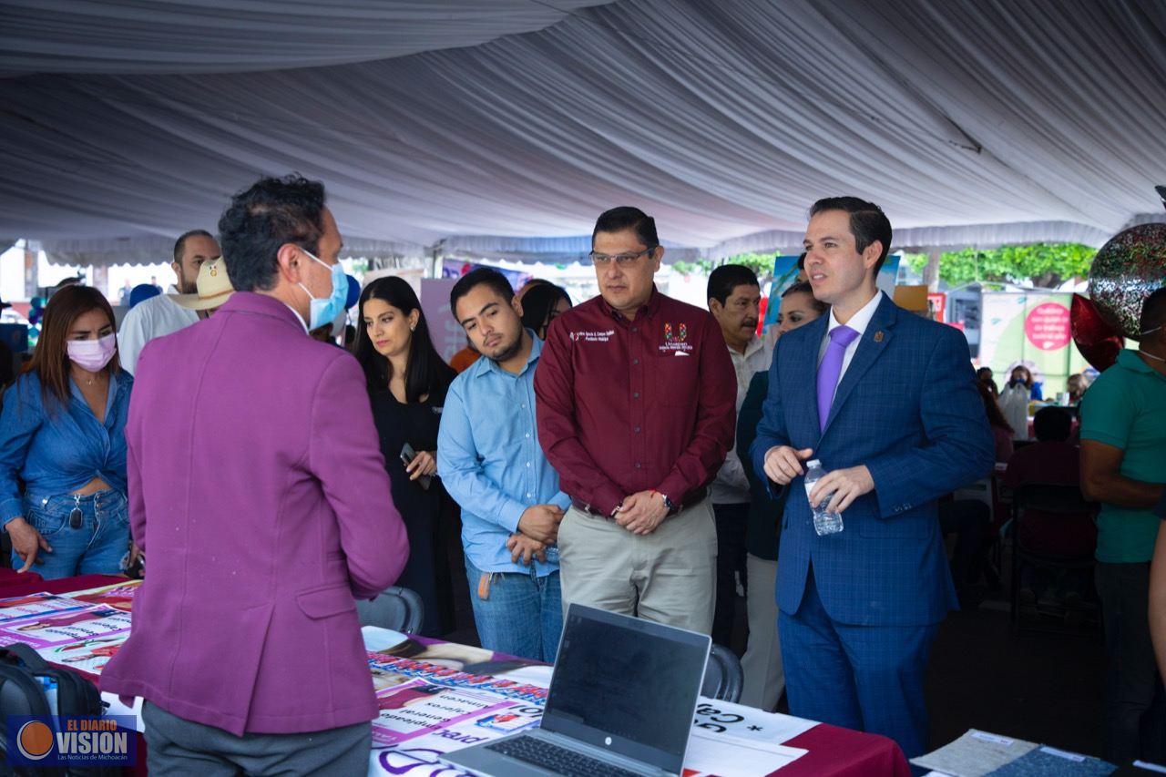 Ofertan más de mil plazas en Feria Estatal del Empleo