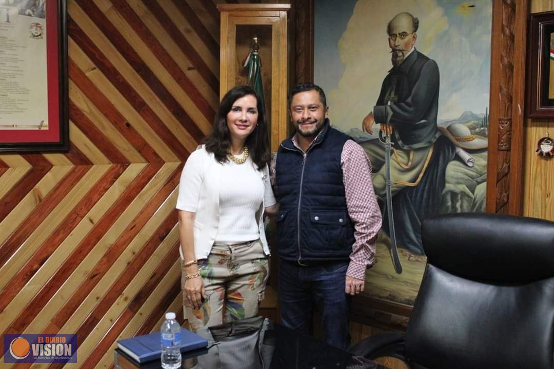 Macarena Chávez Flores visitó el municipio de Acuitzio