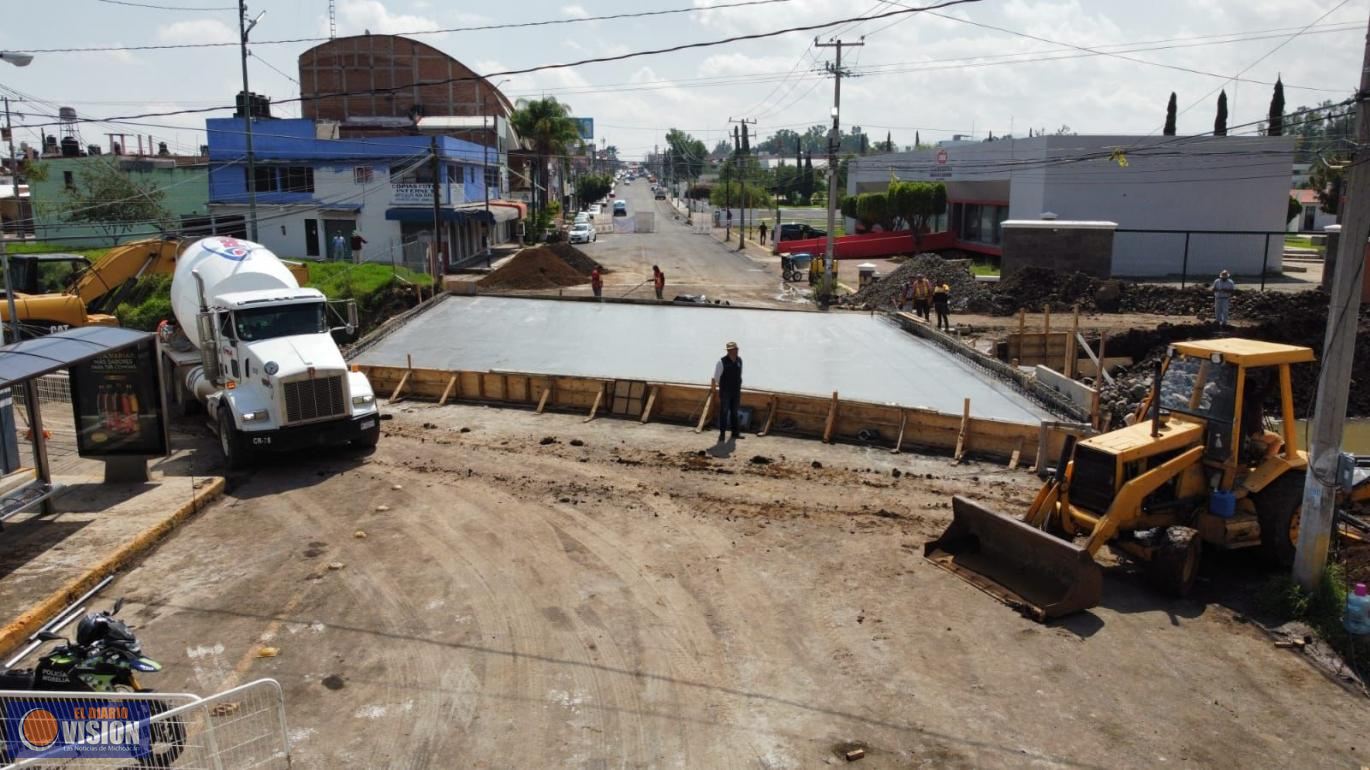Culmina colado en puente del dren Barajas; comienza proceso de fraguado