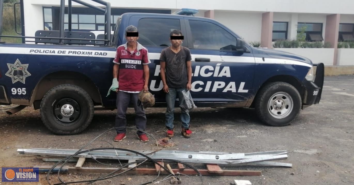 La Policía Municipal detiene a dos masculinos por delitos de carácter federal