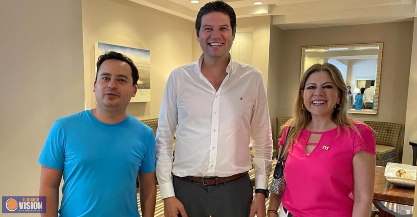 Celebra Alfonso Martínez primera entrega de mango michoacano en supermercados de Florida