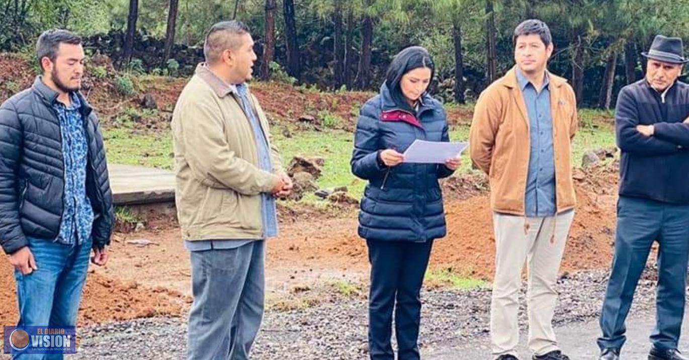Araceli Saucedo, arrancó obras de construcción en el Telebachillerato Plantel Turirán