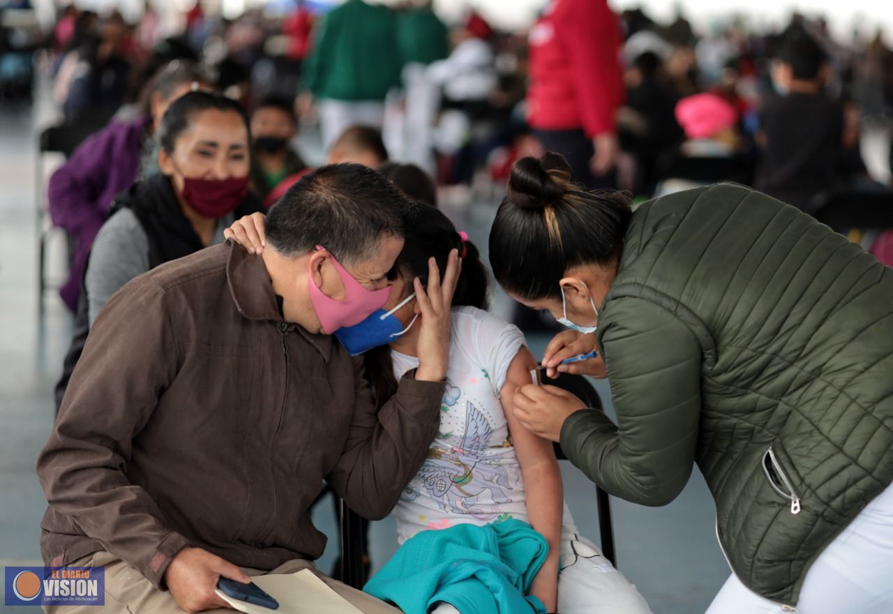 Aplicadas más de 100 mil dosis anti COVID-19 a menores de 5 a 11 años en Michoacán