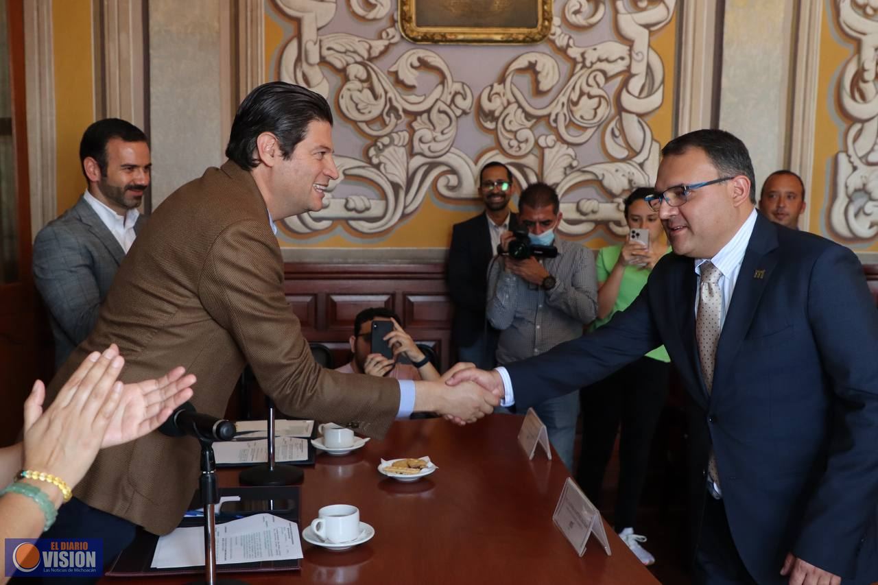 Asume Agustín Páramo Paredes la Dirección General del DIF Morelia