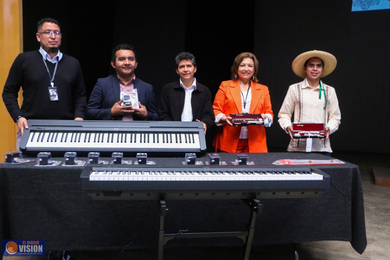 Anuncian actividades de verano en el CIIA y Santa Ana Zirosto
