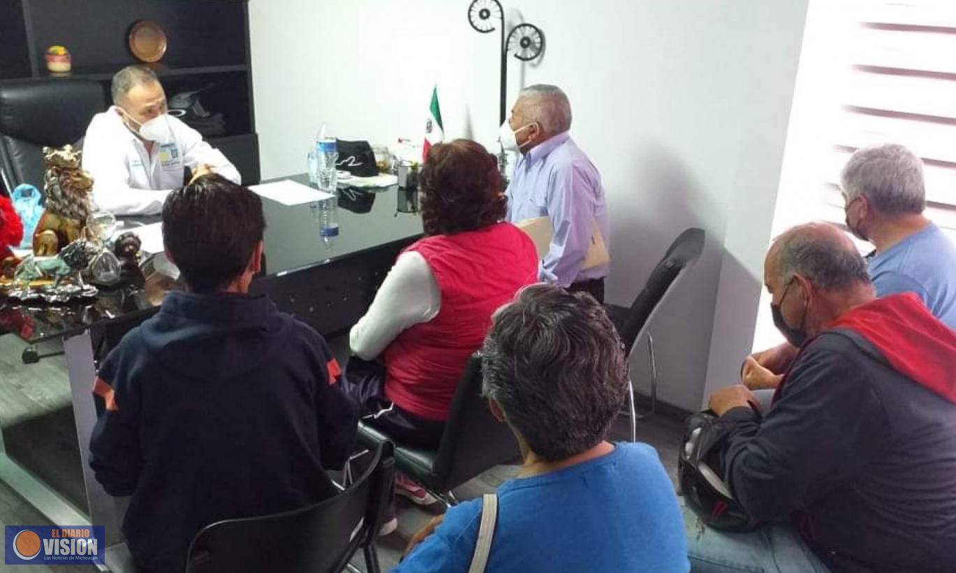 Luis Felipe León Balbanera se reunió con pensionados del ISSSTE 