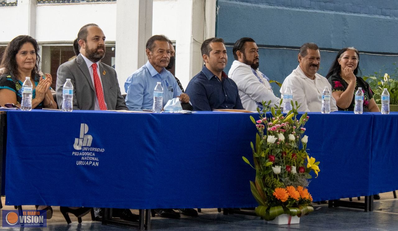 Gobierno municipal apadrina generación 2018-2022 de la UPN Unidad Uruapan