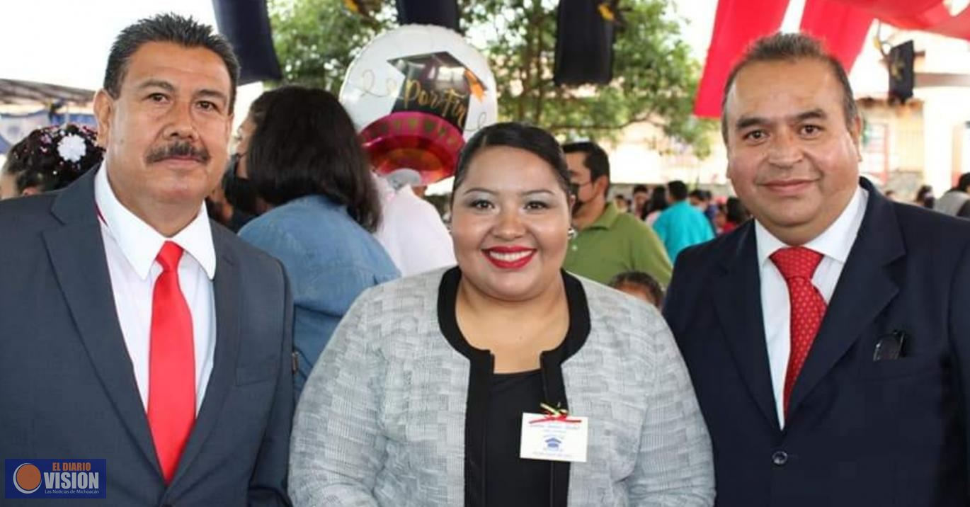 Marisol López Figueroa, asistió al acto de clausura en la escuela primaria Jaime Torres Bodet