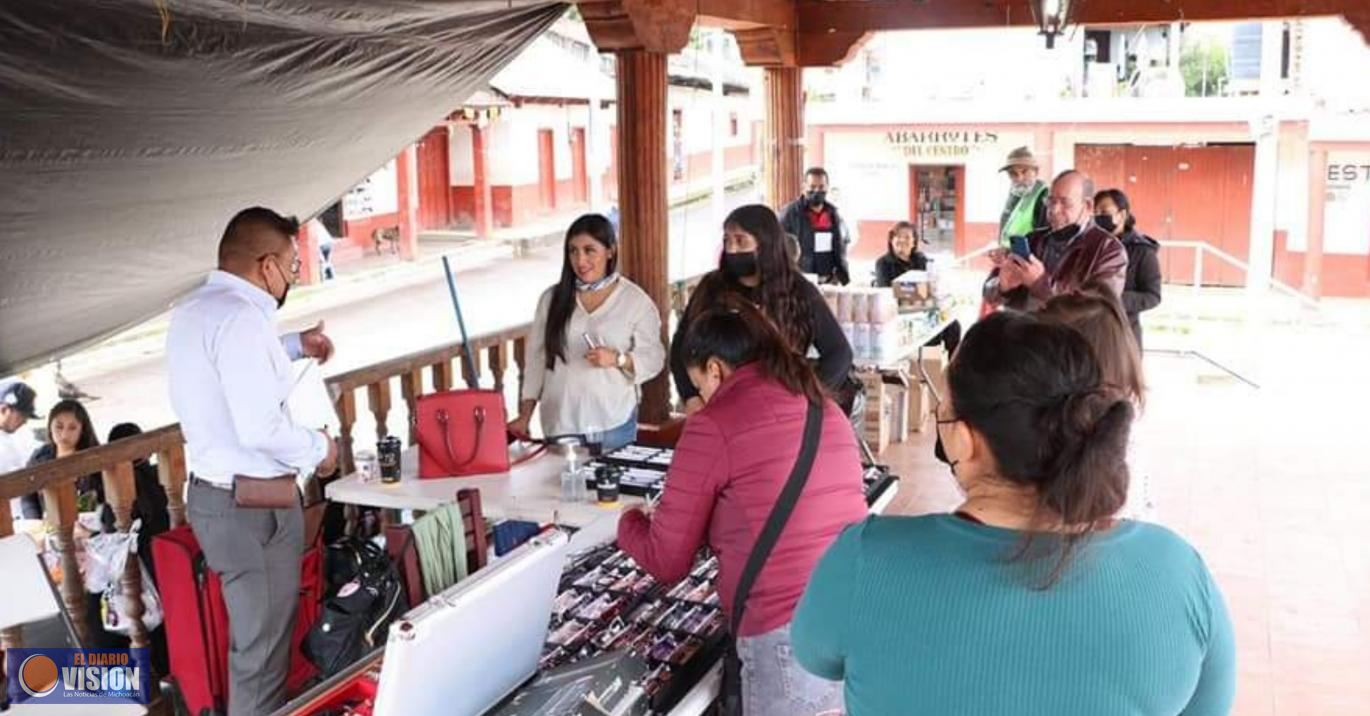 La Campaña de Salud Visual llegó a la tenencia de Opopeo