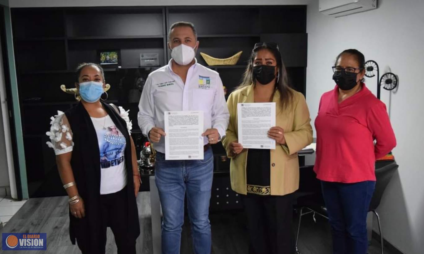 Firma Luis Felipe convenio con la Universidad del Bienestar 