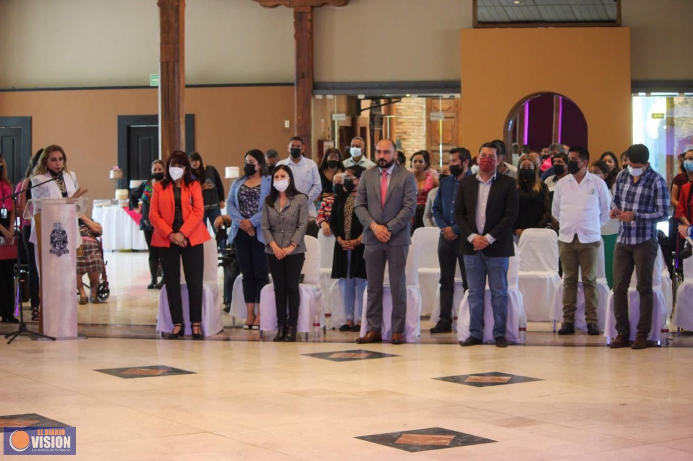 Egresan 147 alumnas de los Centros de Capacitación y Desarrollo del DIF municipal
