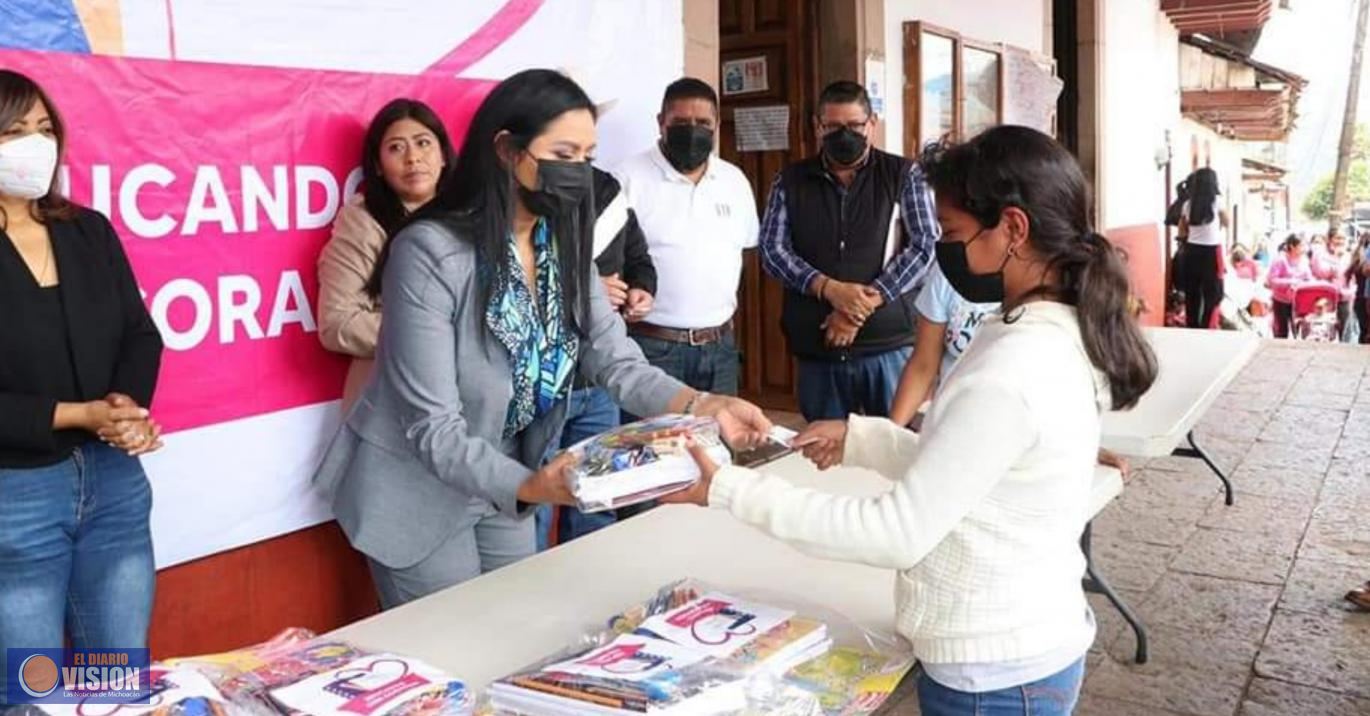 Araceli Saucedo Reyes puso en marcha el programa ‘Educando con Corazón’