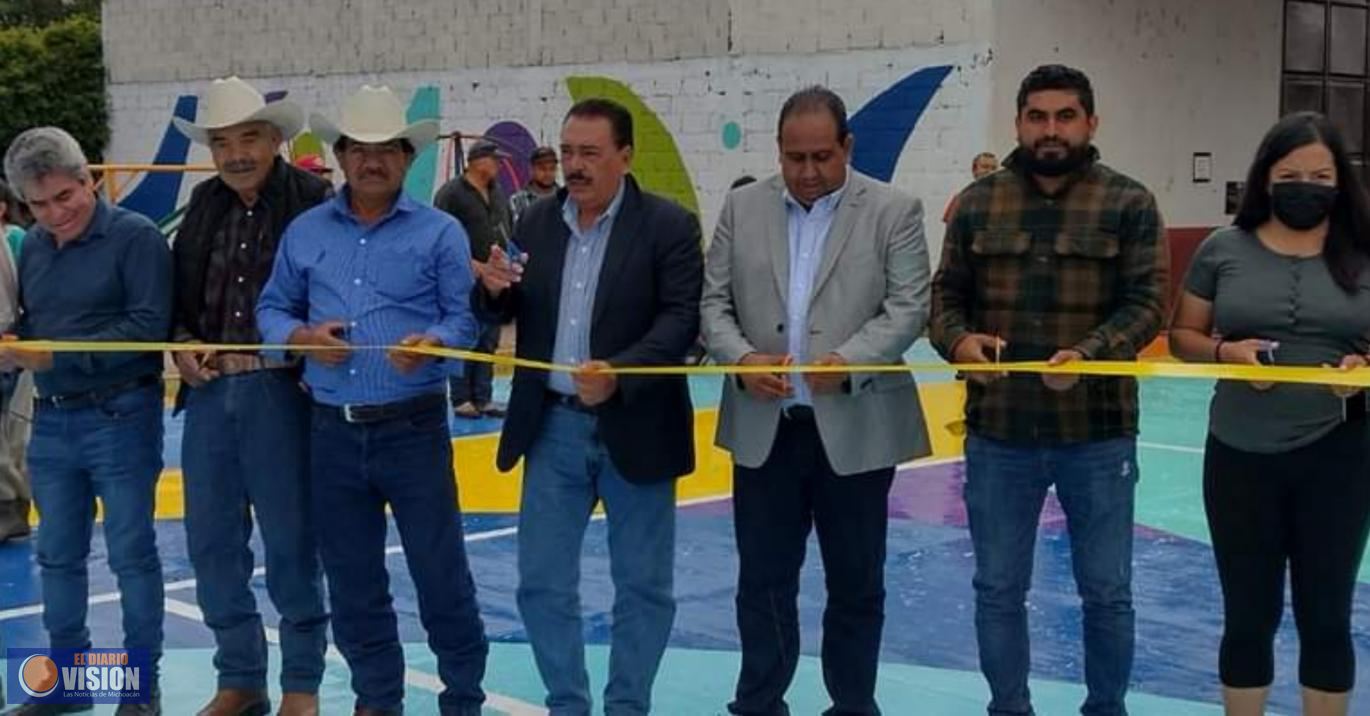 Jaime Hinojosa Campa inaugura espacios dignos para el deporte y la convivencia familiar