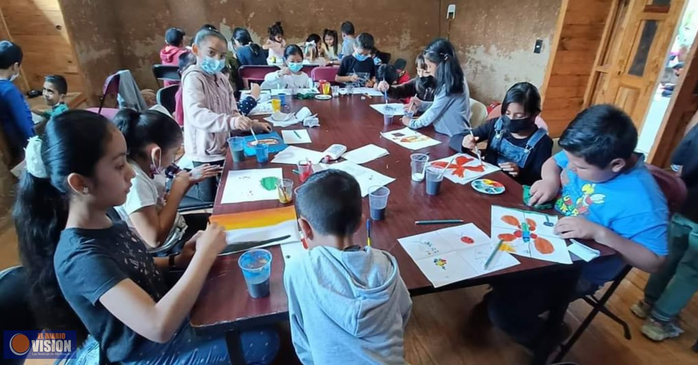 Marisol  López Figueroa inaugura el curso de verano cultural y deportivo.