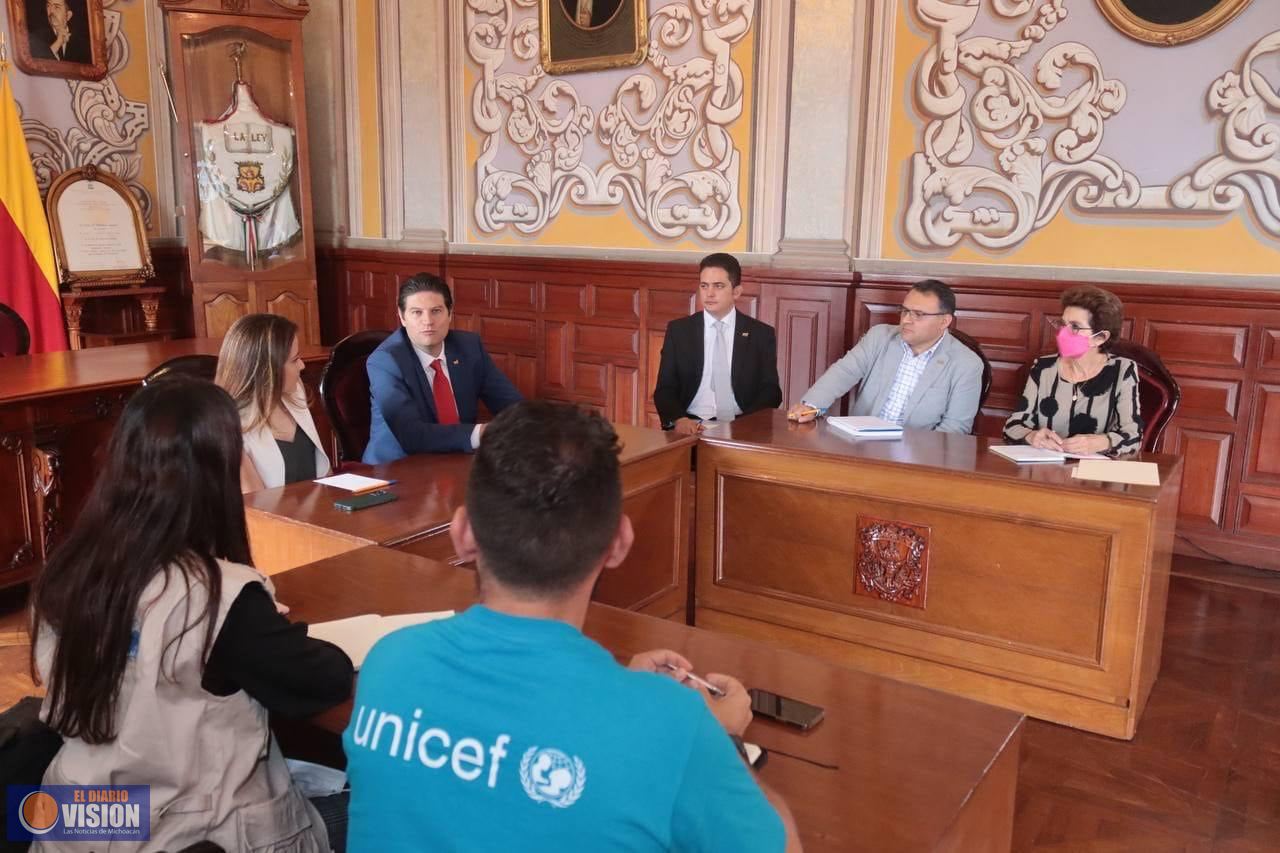 Alfonso Martínez sumará esfuerzos por la niñez con UNICEF