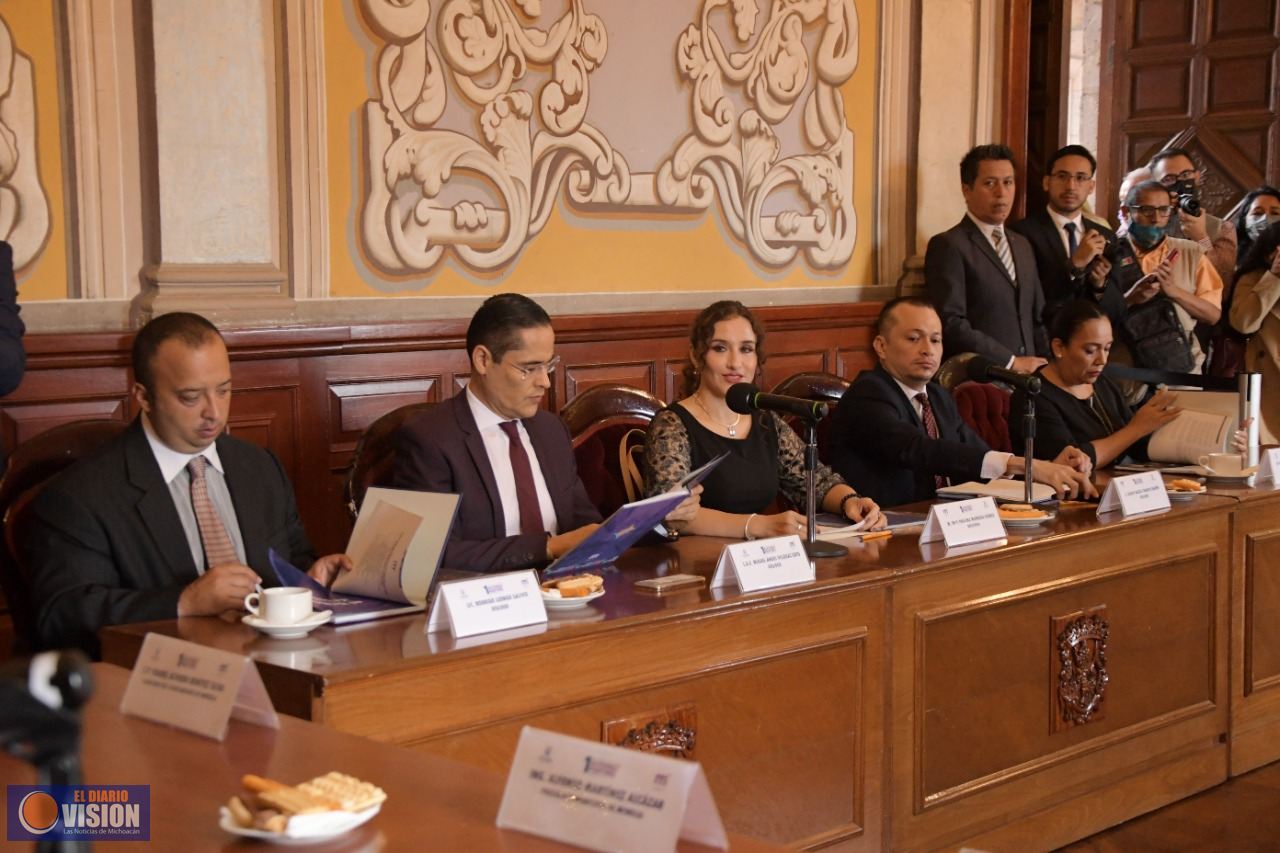 Reconocen regidores gobierno de Alfonso Martínez*