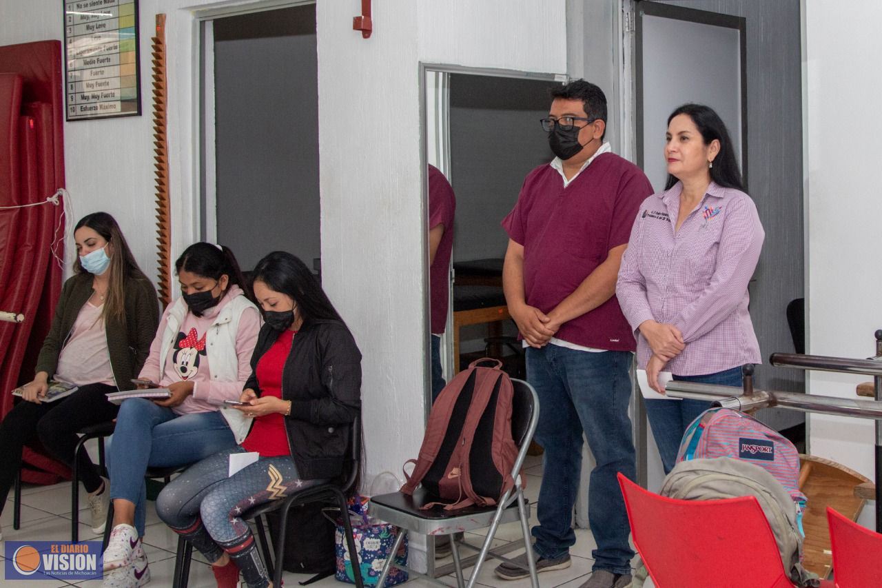 Capacitan a personal del DIF en rehabilitación pulmonar