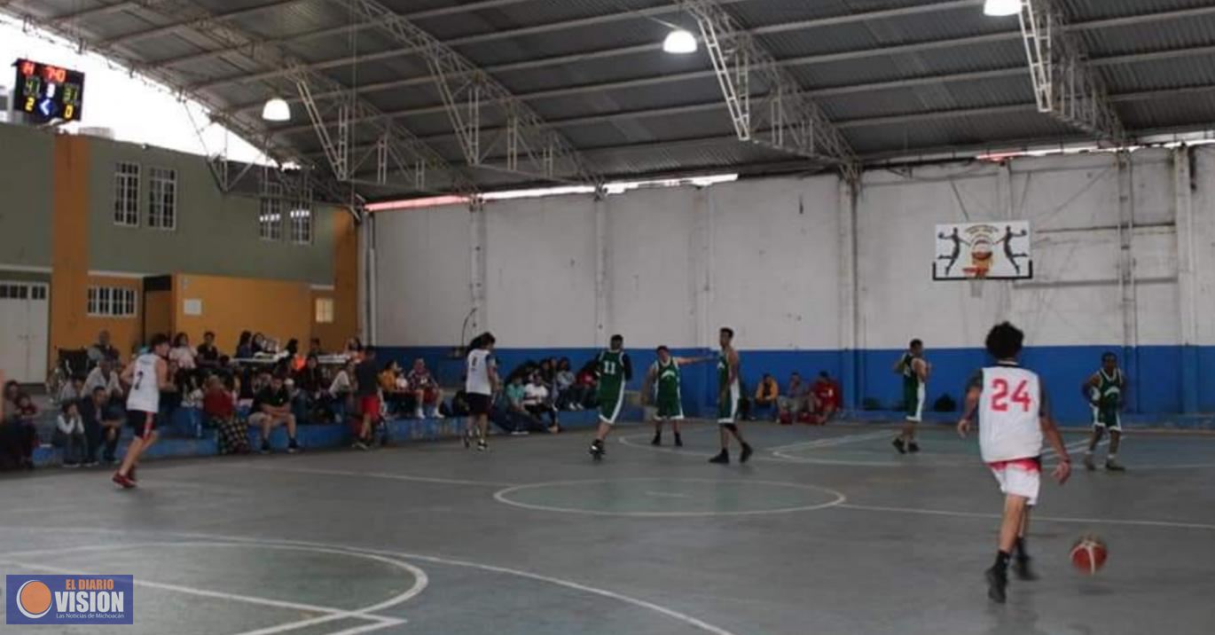 Marisol López Figueroa, asistió a la Final de la Liga Municipal de basquetbol