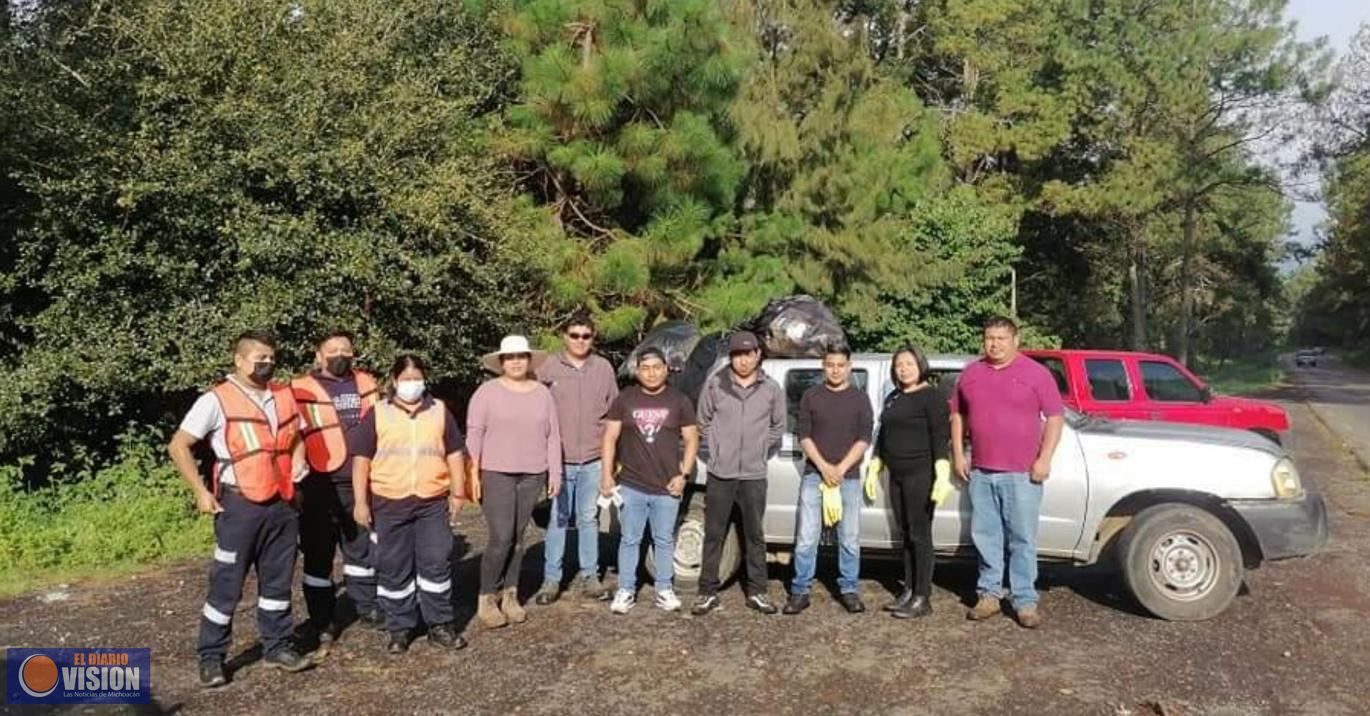 Realizan jornada de limpieza en Tingambato