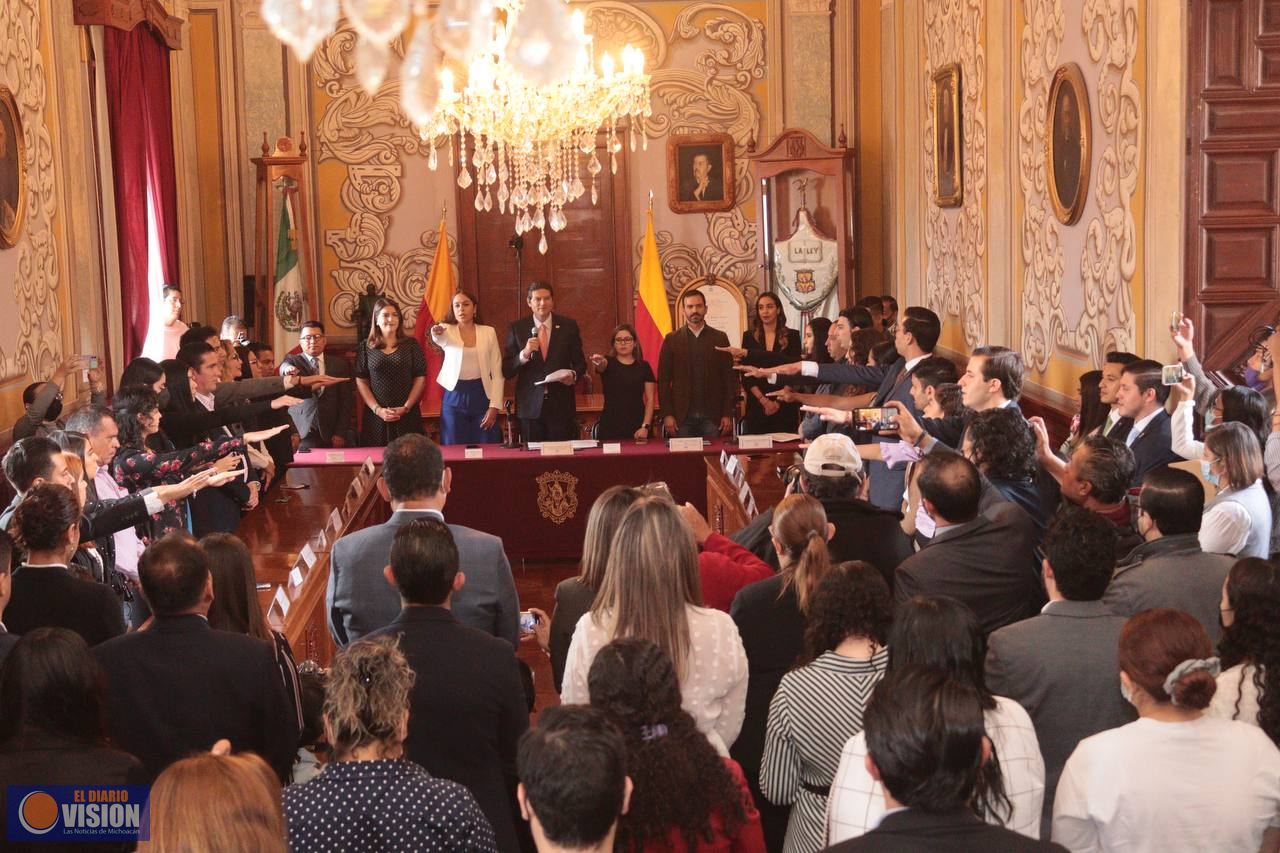 Alfonso Martínez abre las puertas para que jóvenes participen activamente con el Ayuntamiento