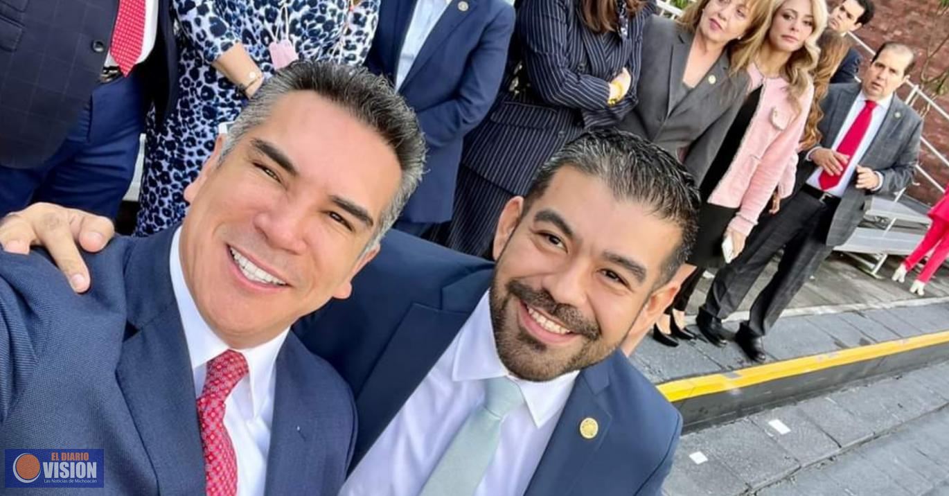 Va Por México, integrada por mujeres y hombres comprometidos por un mejor país: Paco Huacus 