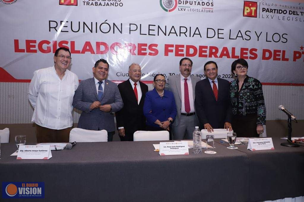 Reginaldo Sandoval Flores, asistió a la reunión plenaria de las Diputadas y Diputados del PT