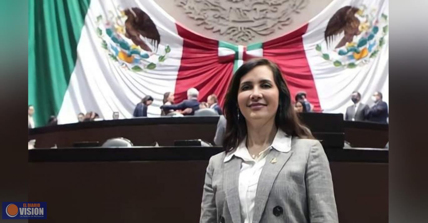 Macarena Chávez fue elegida como Secretaria de la Mesa Directiva de la Cámara de Diputados
