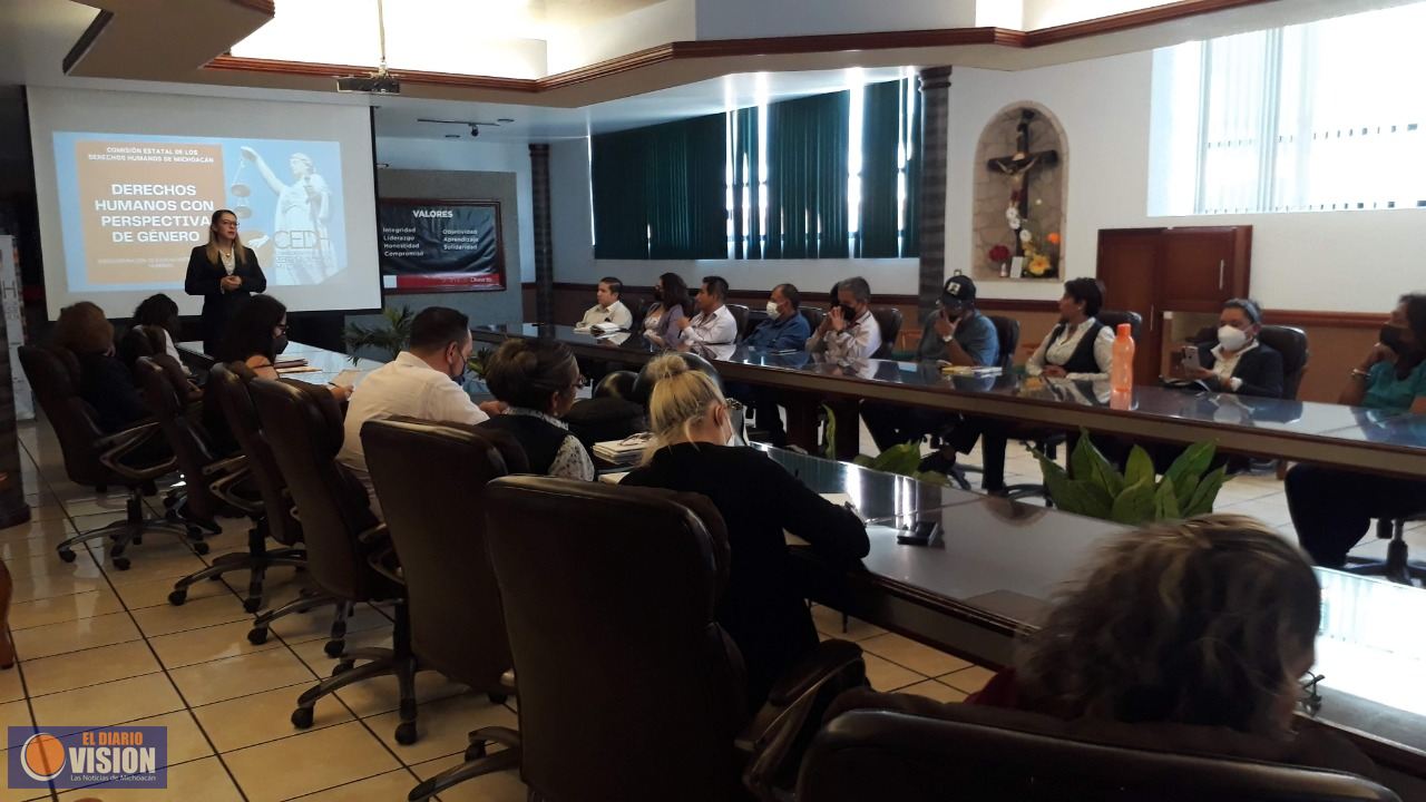Personal OOAPAS toma curso de Derechos Humanos con perspectiva de género