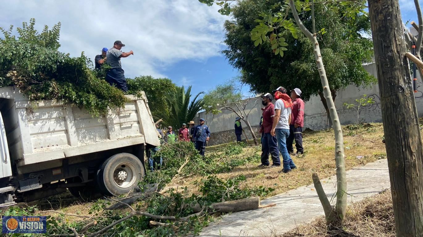 Realiza Gobierno Municipal labores de limpieza integral en colonias de Morelia*
