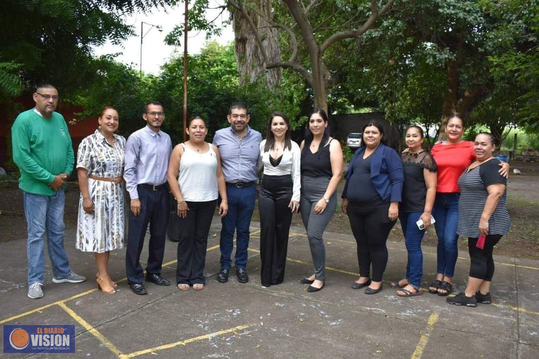 Francisco Huacus Esquivel, asistió al arranque del ciclo escolar de la Telesecundaria ESTV 139 
