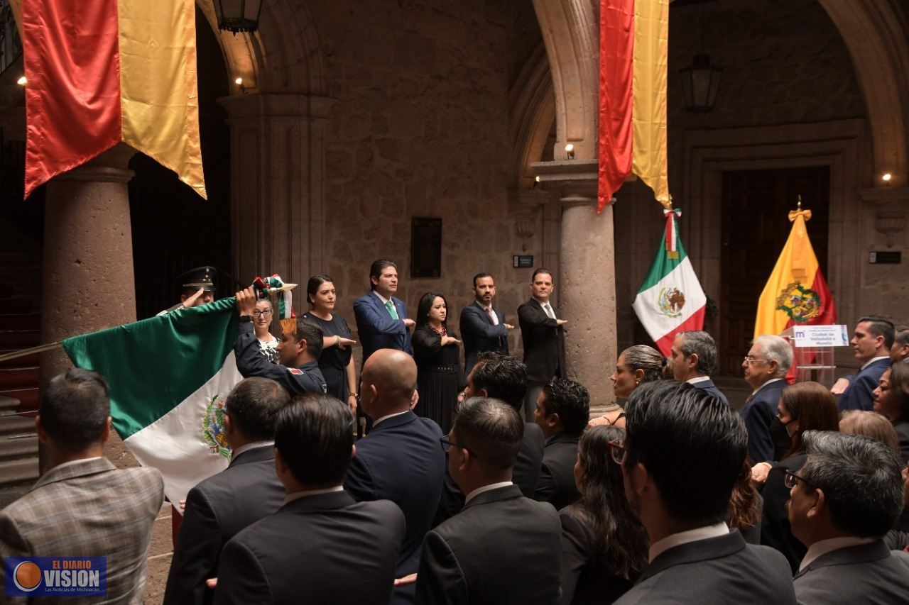 Encabeza Alfonso Martínez ceremonia por Aniversario del Cambio de Nombre de Valladolid a Morelia