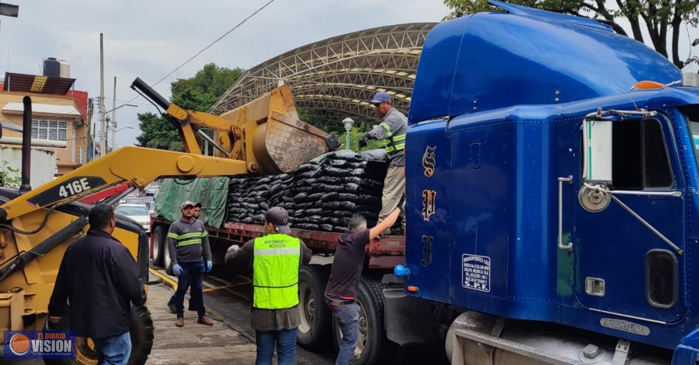 Gobierno del Bien recibe 30 toneladas de asfalto para bacheo