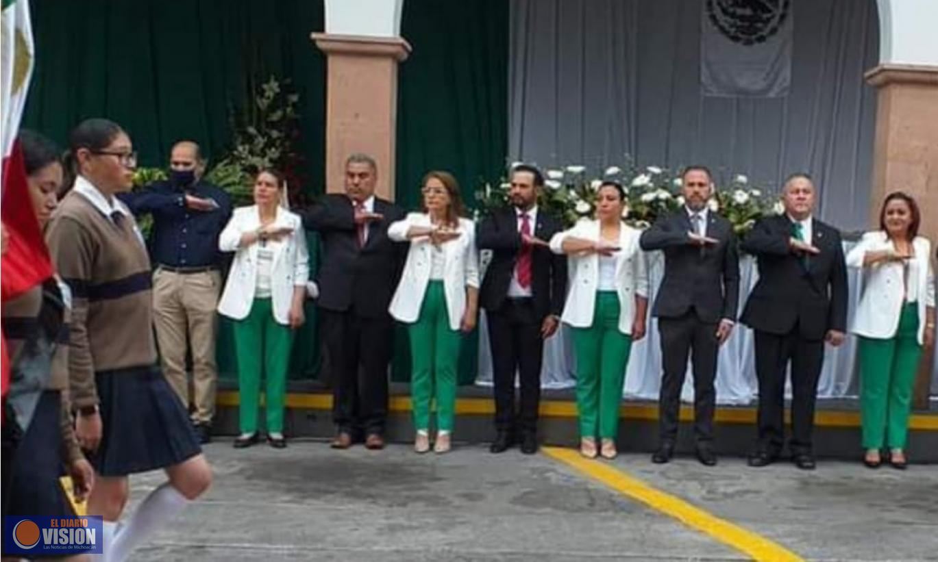 Encabeza Luis Felipe acto cívico por 212 Aniversario de la Independencia Nacional 