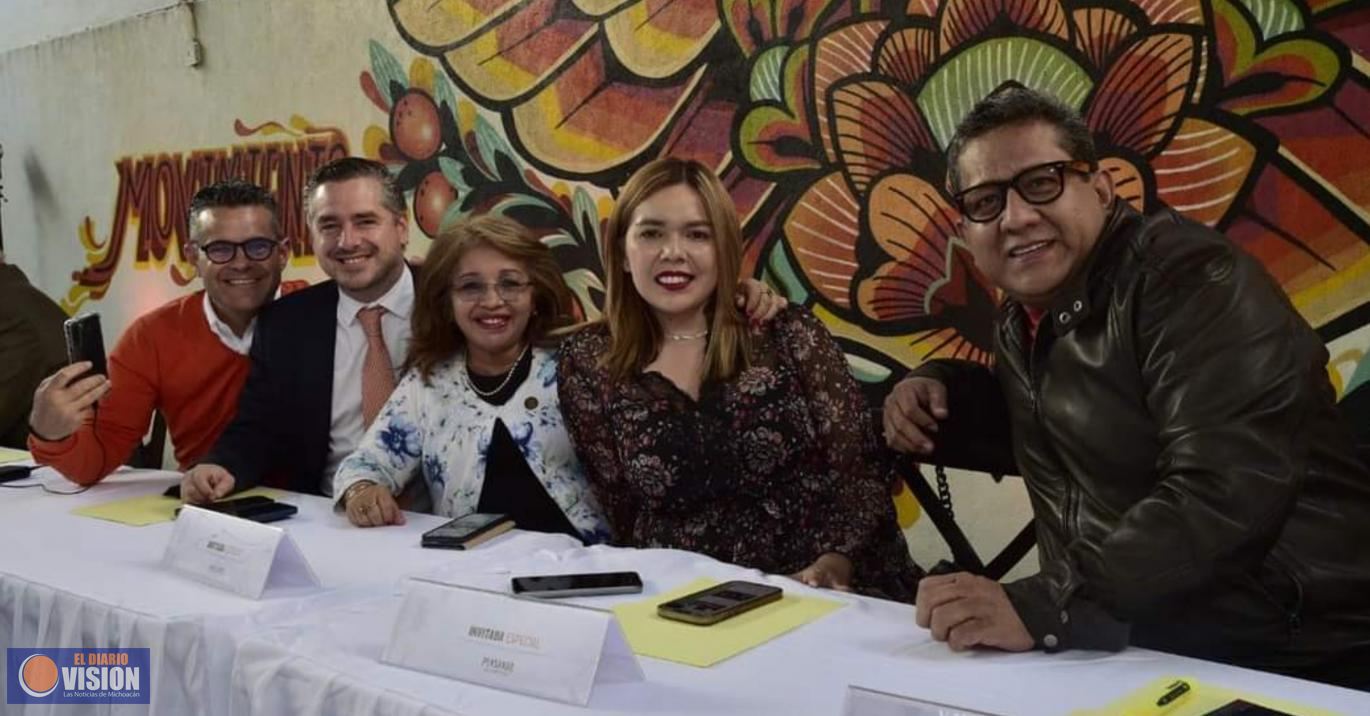 Elvia Yolanda Torres Cosío, participó en la sesión de Pensando en México