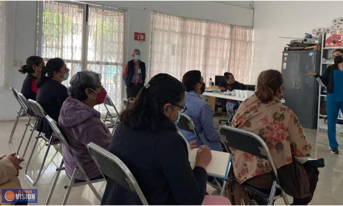 Ofrece DIF Zacapu pláticas de nutrición para adultos mayores 