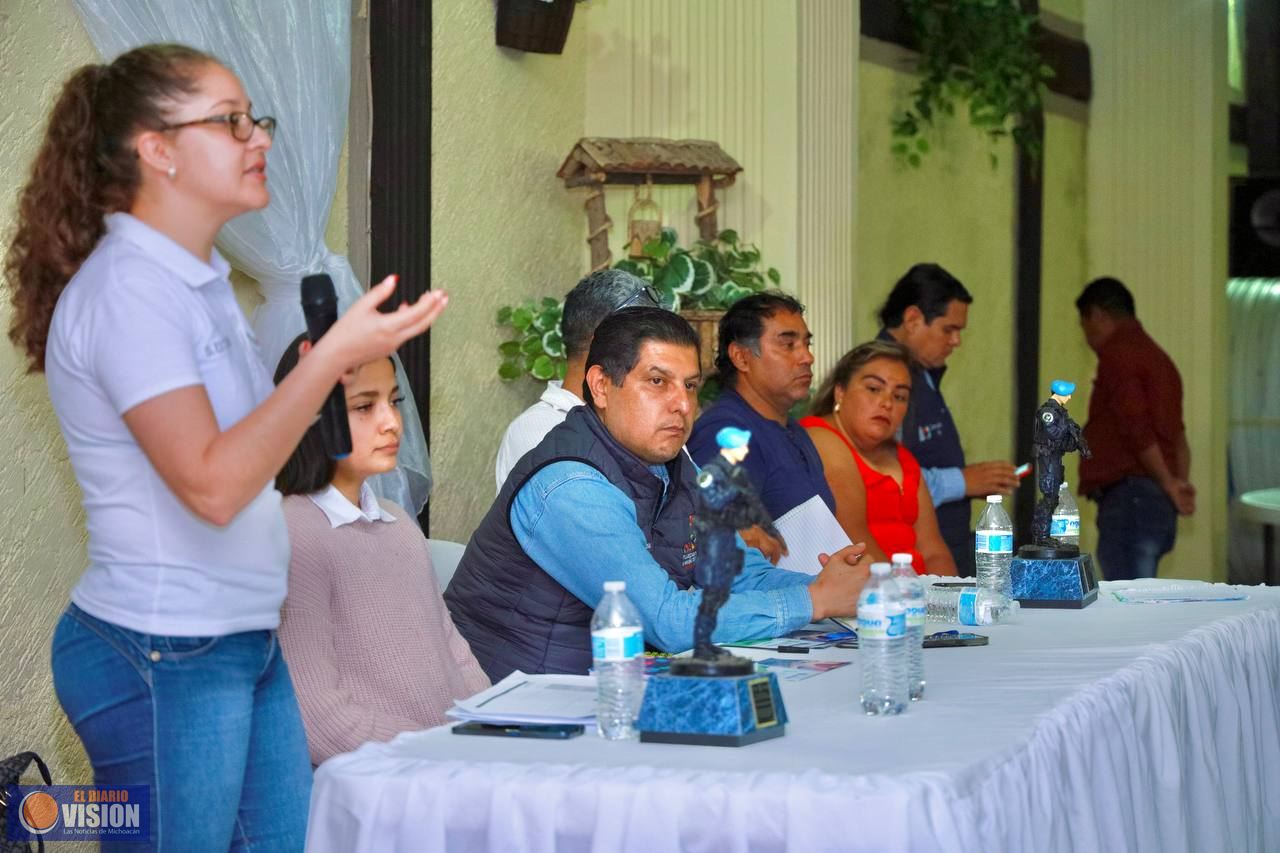 Promueven servicios y programas de Fomento Económico, entre colonos