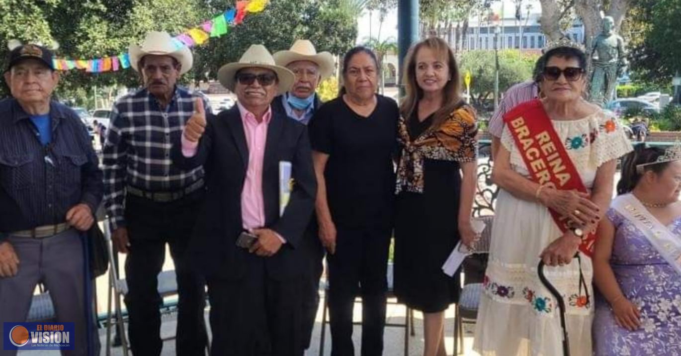 María Elena Serrano, asistió a la celebración del día del exbracero en los Ángeles, California