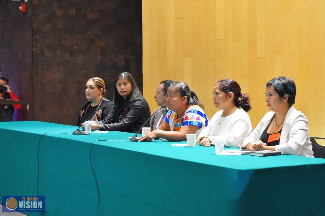 Celeste Ascencio, participó en los Encuentros por el Autogobierno Indígena en la Cámara de Diputados