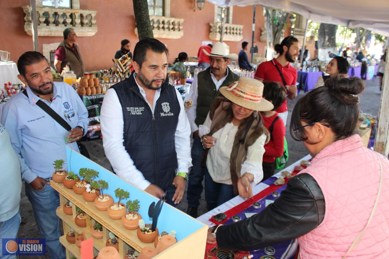 Tenencias de Morelia brillan en Mercadito Rural
