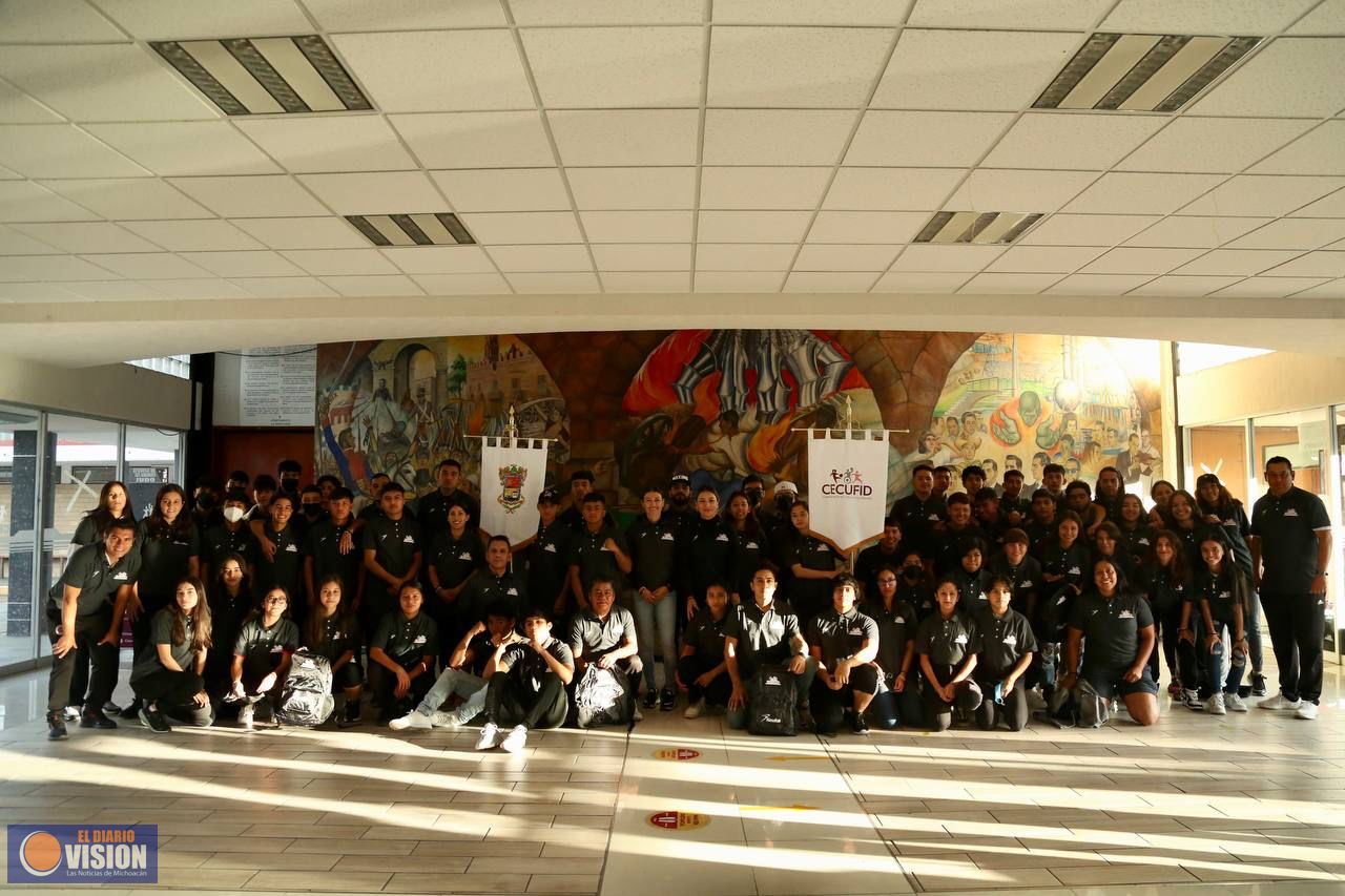 Abanderan a la delegación michoacana que participará en Juegos Nacionales Populares 2022 