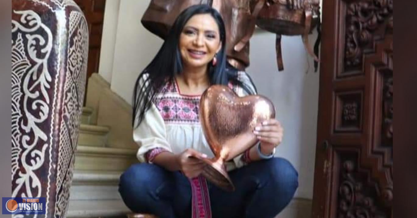 Invita Araceli Sucedo Reyes a participar en Concurso de Canto Infantil para Noche de Muertos