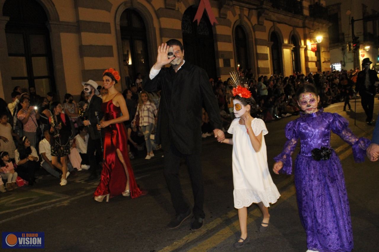 Desfile de catrinas y catrines