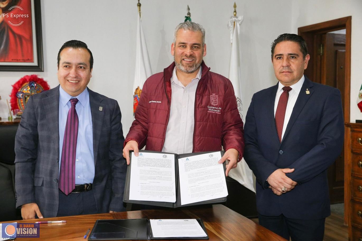 Firma Bedolla convenio para que policías auxiliares accedan a Pensiones Civiles del estado