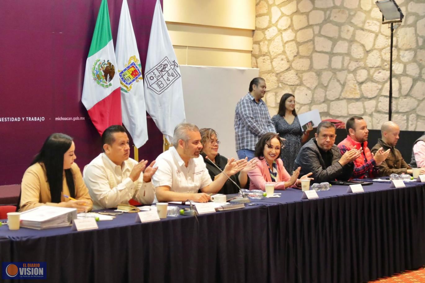 Presupuesto 2023 seguirá siendo municipalista, informa Bedolla a diputados y alcaldes