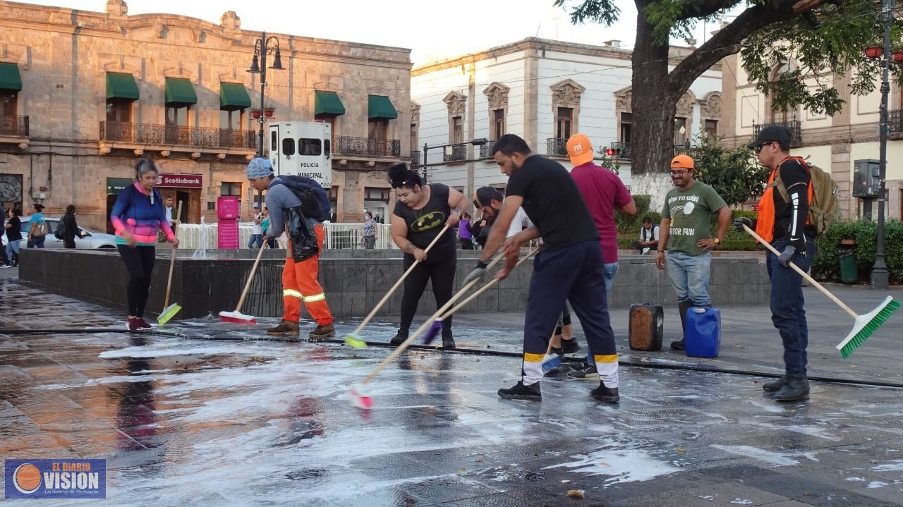 Gobierno Municipal le saca brillo a la plaza Melchor Ocampo