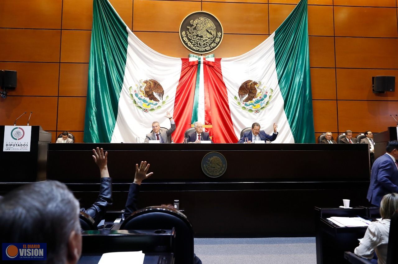 Comparece ante Comisiones Unidas el titular de la CFE, Manuel Bartlett Díaz  
