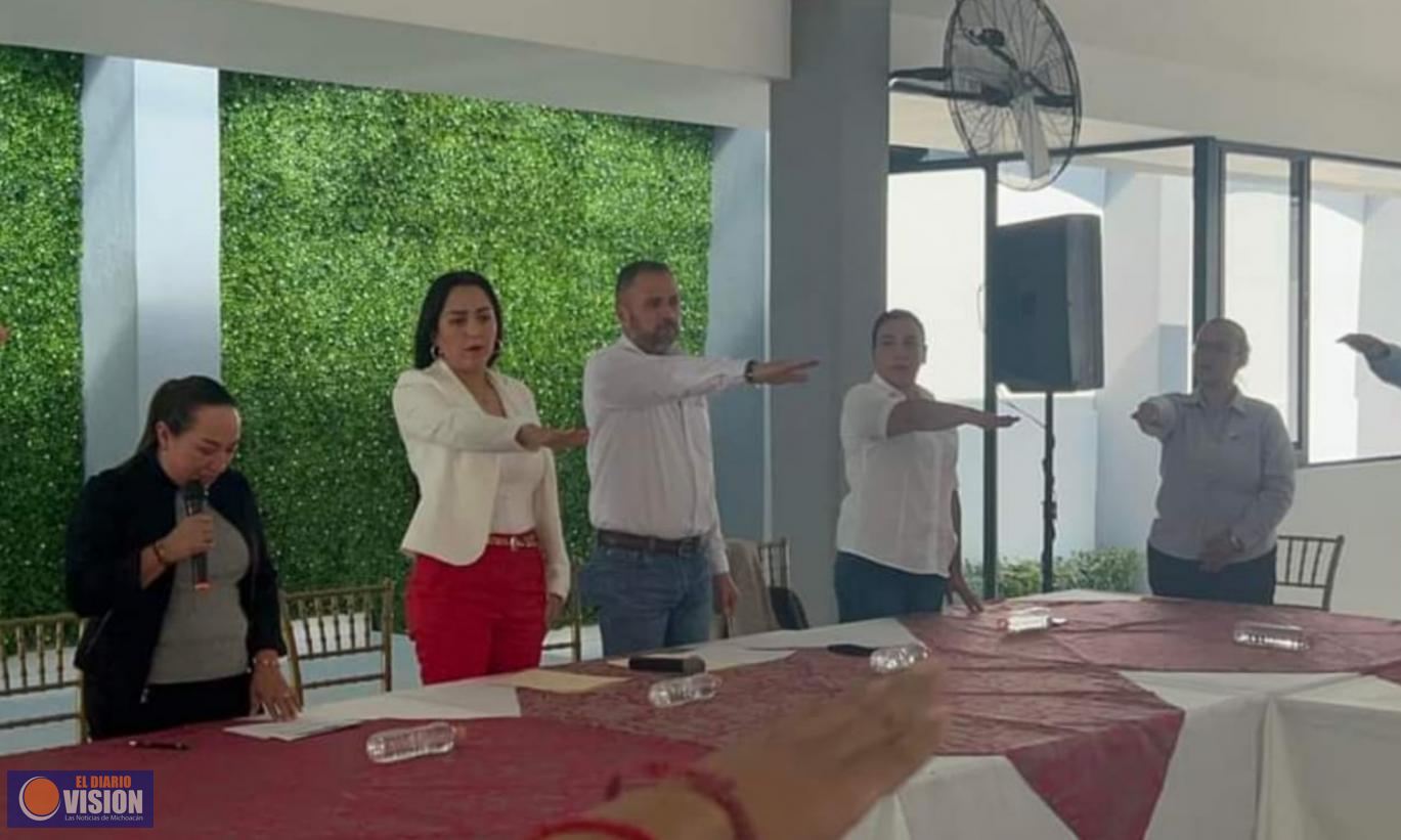 Toman protesta miembros del patronato del SDIF Zacapu 