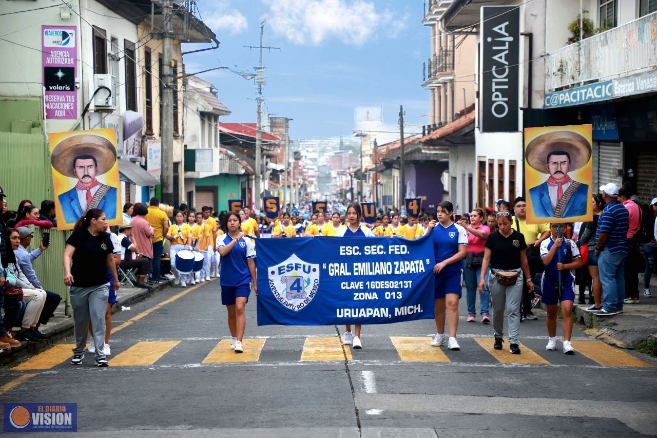 Participan 13 mil 500 personas en el desfile del 20 de noviembre 