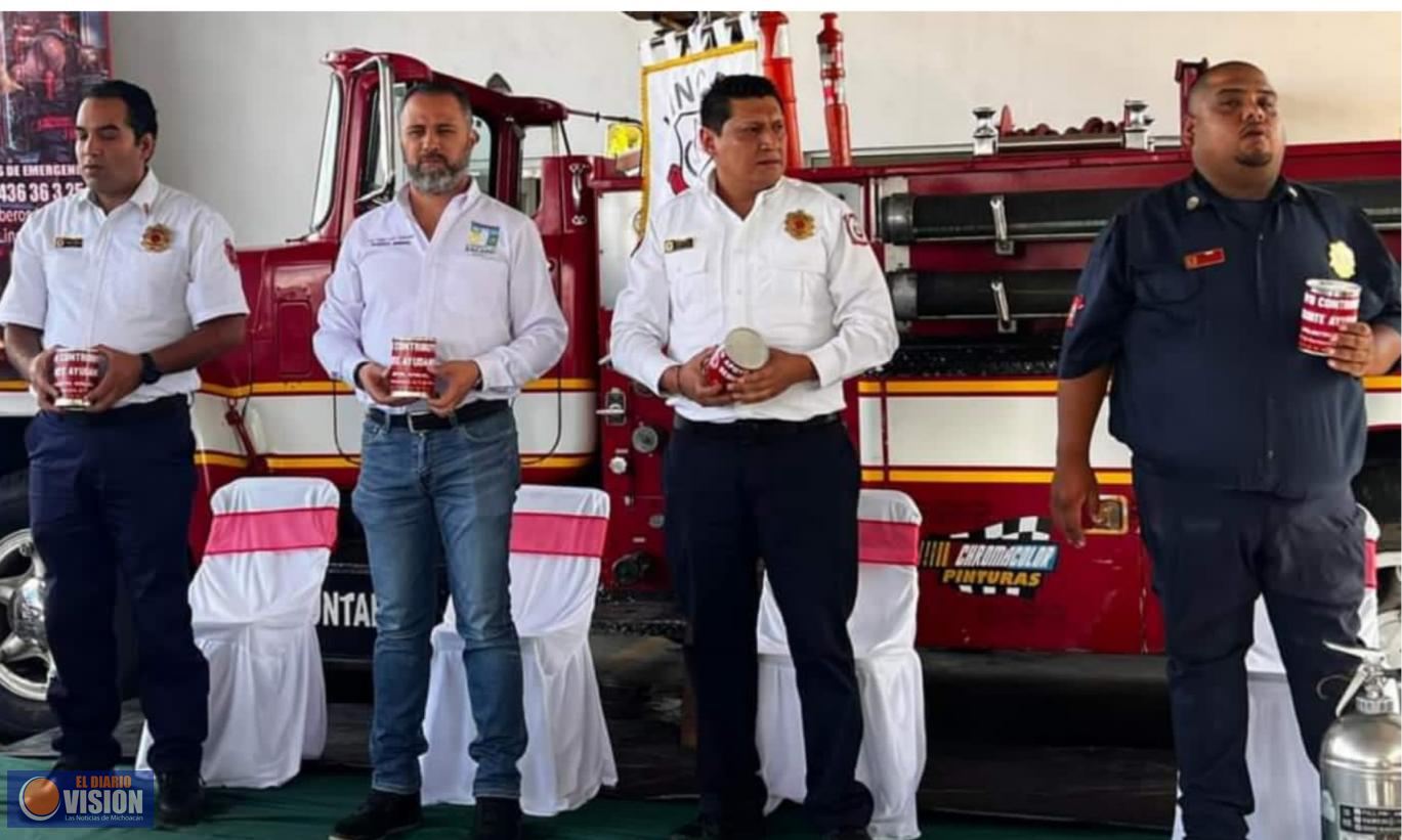 Encabeza Luis Felipe León Balbanera colecta de Bomberos Voluntarios Lince Zacapu 