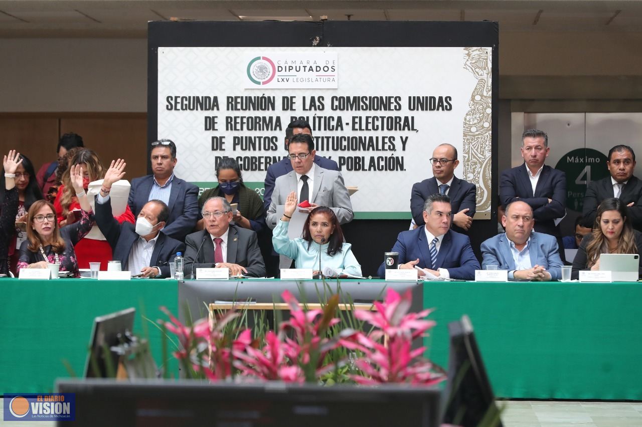 Comisiones unidas aprueban dictamen que reforma la Constitución en materia política-electoral